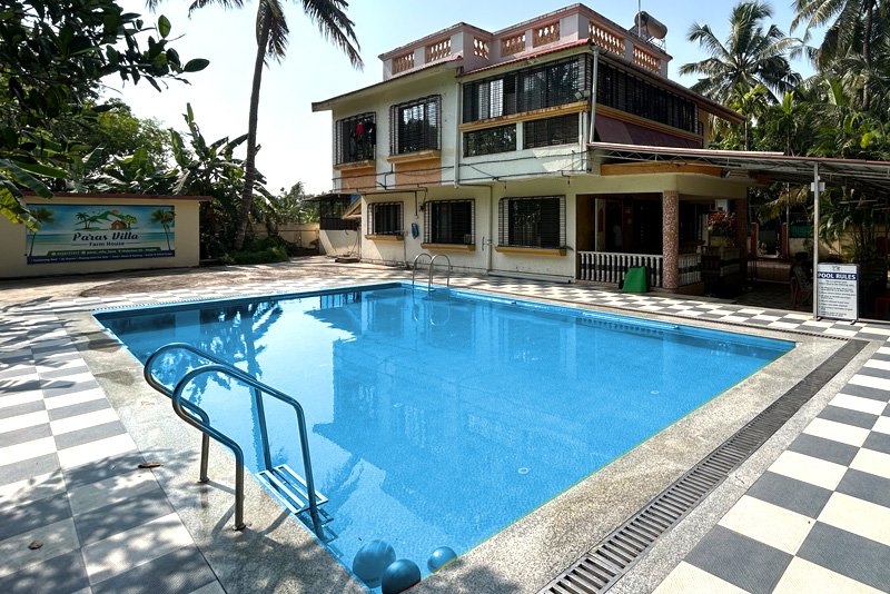 Paras Villa - Swimming Pool